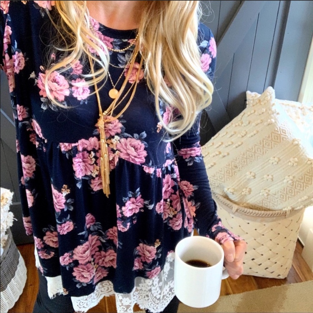 🌸NW/T Boho Floral Long-Sleeve Tunic Blue Blouse🌸